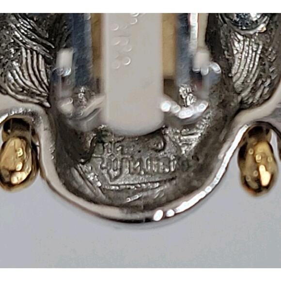 Vintage T*J High-End Renaissance Revival Design Clip-on Earrings Gold/Silvertone - Picture 8 of 15